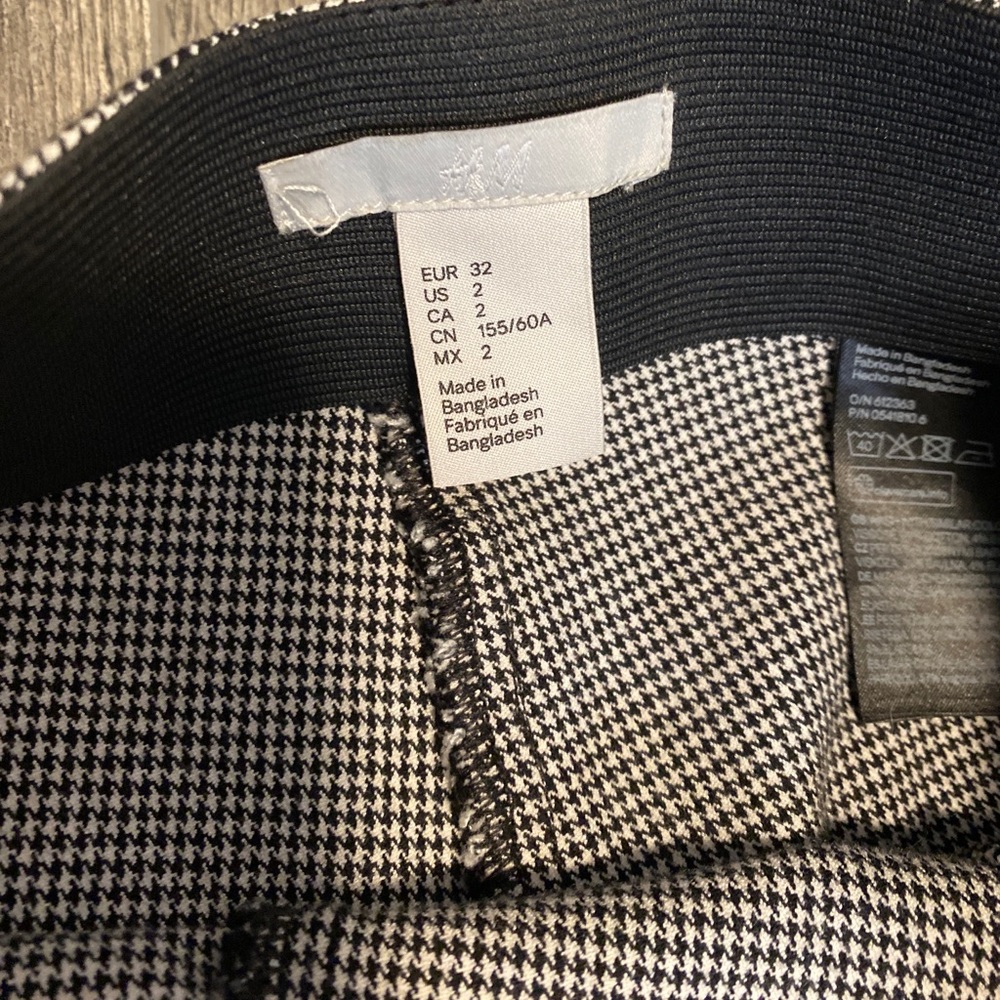 Plaid Pattern Pants - Picture 2 of 4